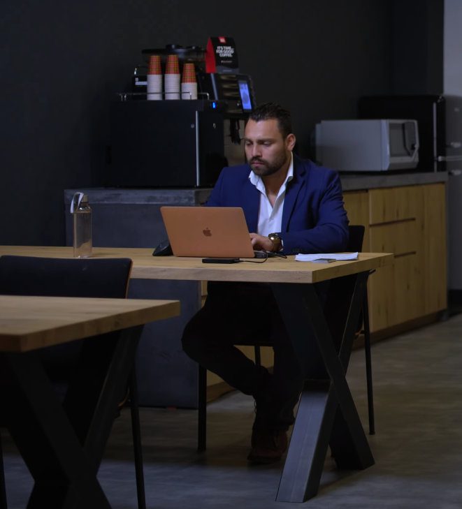 Opslag voor webshop - XLBox nederland - Flex werkplekken